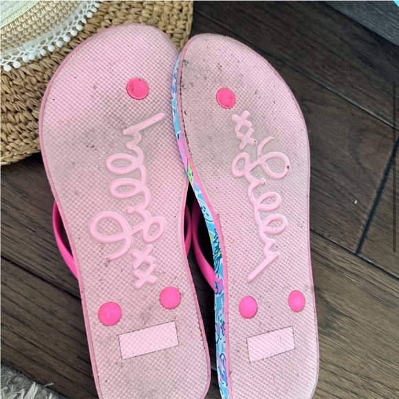 Lilly Pulitzer Bali Blue Sway This Way Pool Flip Flop - Picture 4 of 5